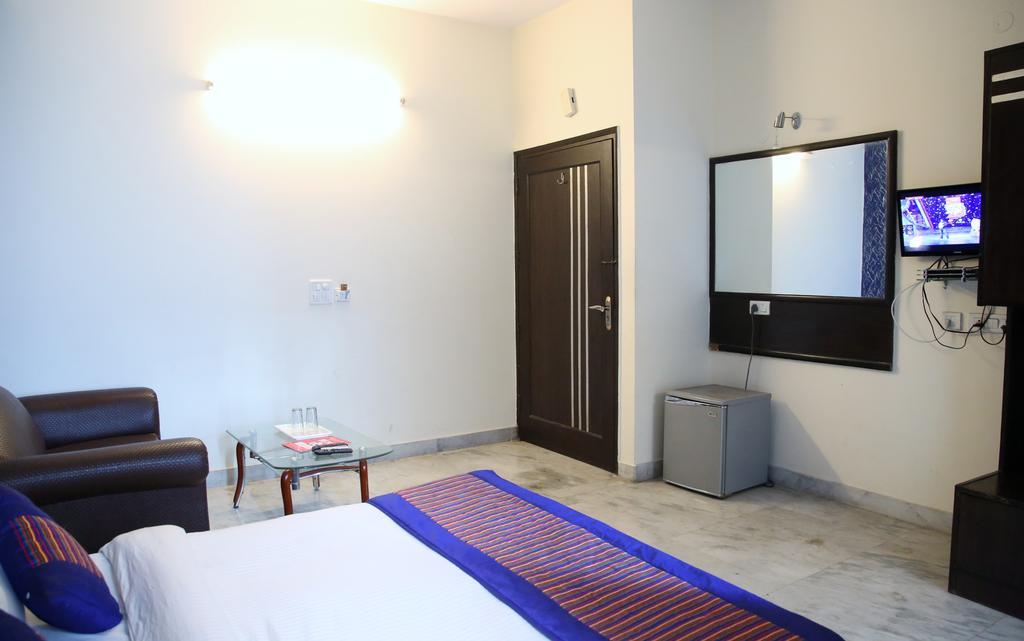 Hotel Mandakini Palace Delhi Pokój zdjęcie